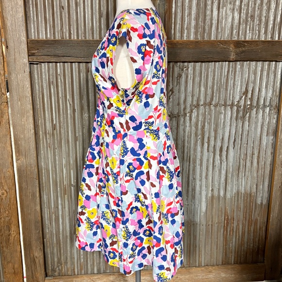 Boden Colorful Floral Mini Dress - Picture 4 of 11